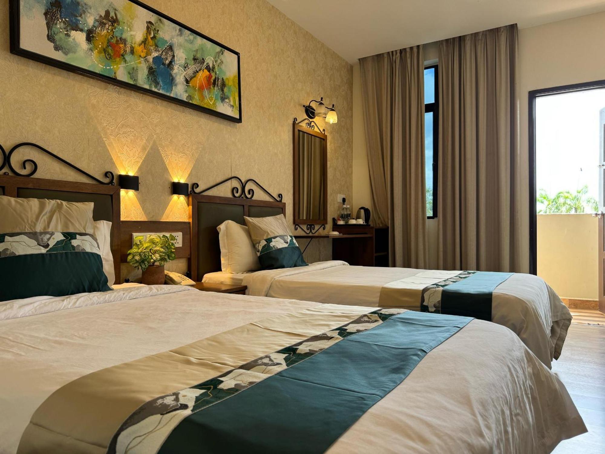 K Garden Hotel 2*