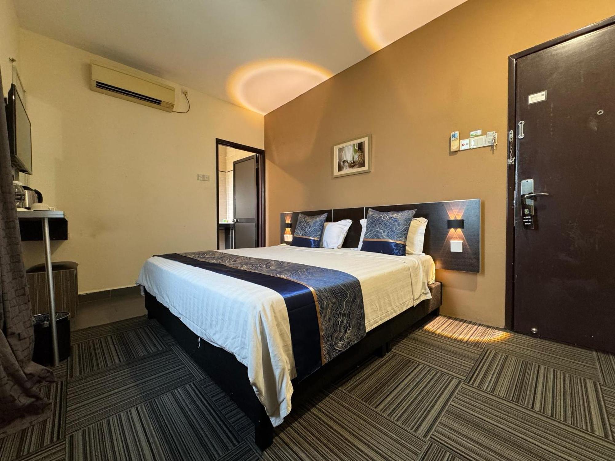 K Garden Hotel